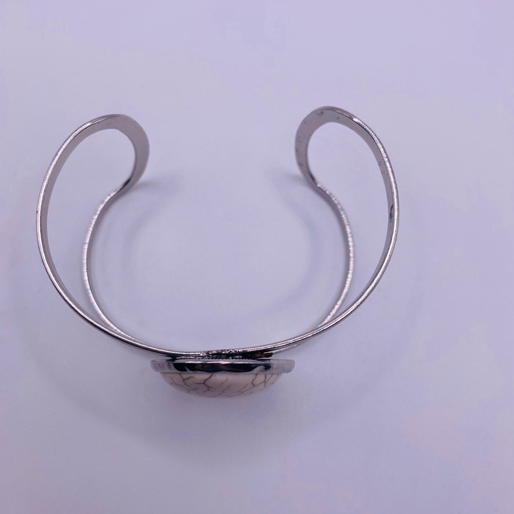 Statement bracelet - Picture 2 of 2